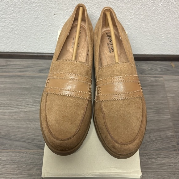 LIFESTRIDE London Slip-on Loafers - Picture 7 of 10
